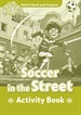 Front pageOxford Read and Imagine 3. Soccer in the Street Activity Book